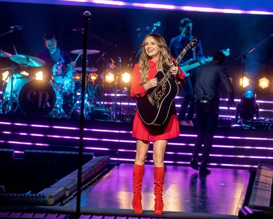 Carly Pearce thoroughly entertained the Tim McGraw crowd at PPG Paints Arena.