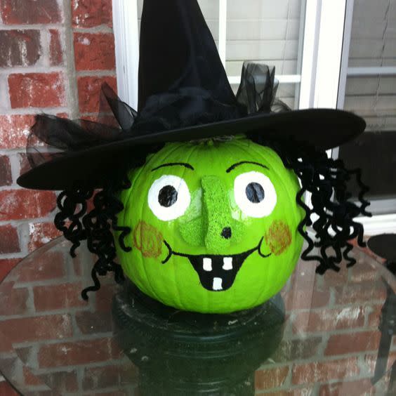 Get your witch on with just a splash of paint, pipe cleaners and finished off with a witches hat. Your magical pumpkin is bound to make the rest of the town green with envy. 