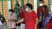 Imelda Marcos casts vote in Philippines presidential election (AFP/Ron LOPEZ)