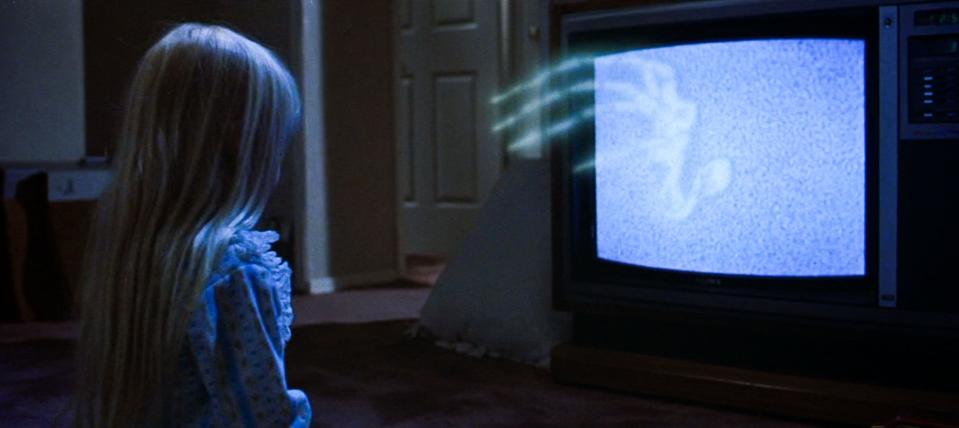 USA. Heather O'Rourke in a scene from the (C)Metro-Goldwyn-Mayer film : Poltergeist (1982). Plot: A family's home is haunted by a host of demonic ghosts.  Ref: LMK110-J8772-170223 Supplied by LMKMEDIA. Editorial Only. Landmark Media is not the copyright owner of these Film or TV stills but provides a service only for recognised Media outlets. pictures@lmkmedia.com