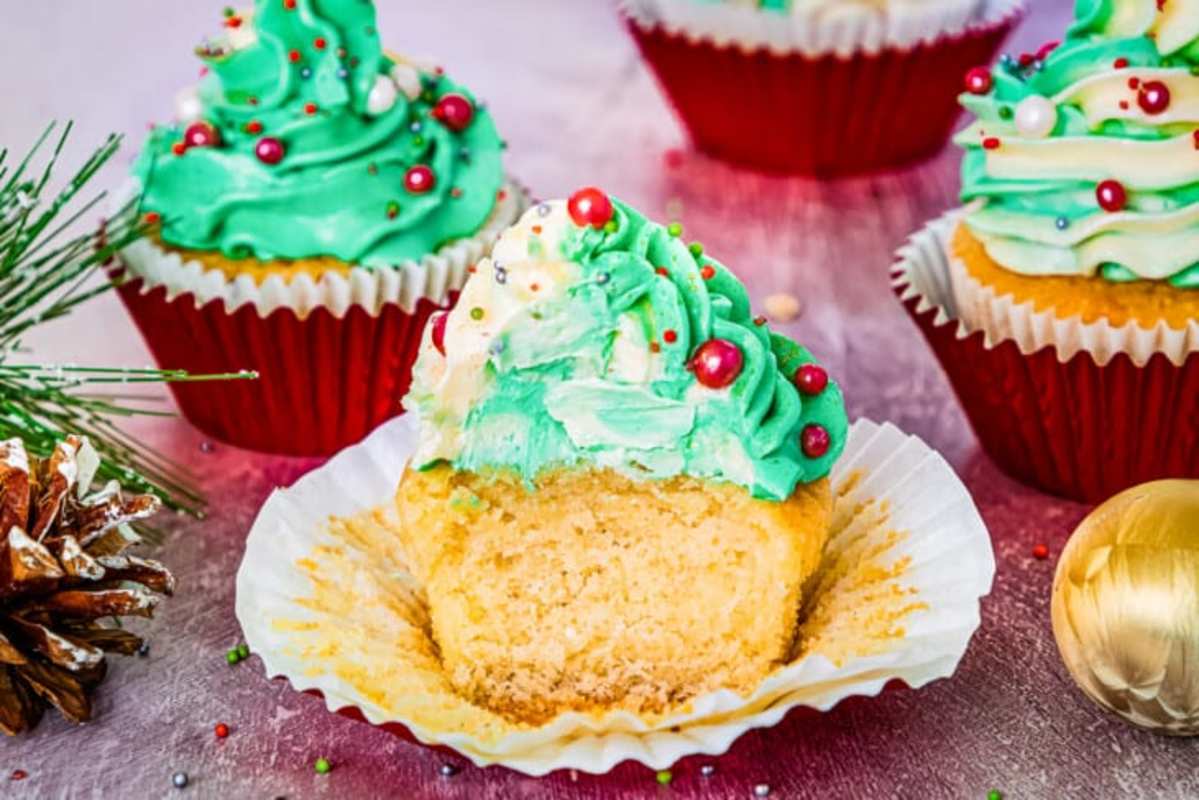 <p>Julie's Eats and Treats</p><p>Christmas trees you can eat!</p><p><strong>Get the recipe: <a href="https://www.julieseatsandtreats.com/christmas-cupcakes/" rel="nofollow noopener" target="_blank" data-ylk="slk:Christmas Cupcakes;elm:context_link;itc:0;sec:content-canvas" class="link rapid-noclick-resp">Christmas Cupcakes</a></strong></p>