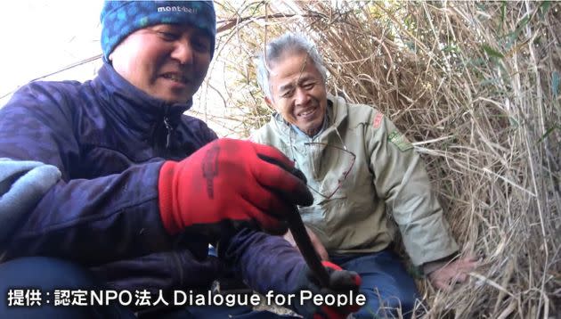 Norio Kimura finds his daughter's remains.