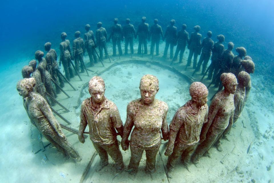 Ring of Children at Underwater Sculpture Park (Orlando K. Romain -Dive Grenada)