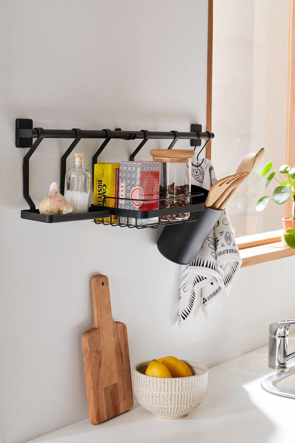 5) Kitchen Wall Organizer