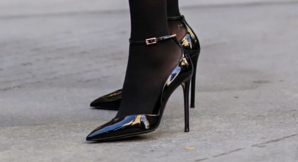 A closer look at Nicky Hilton Rothschild's shoes. sharp leather pumps, leather shoes, leather heels, ankle strap heels