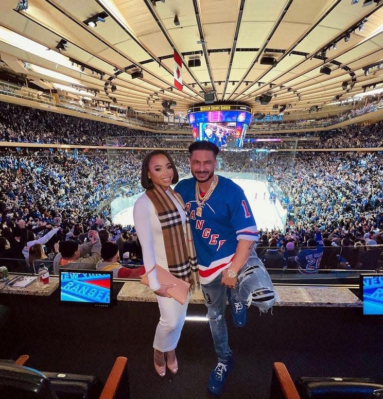 Nikki Hall and DJ Pauly D at Madison Square Garden in New York City on the June 23 episode of "Jersey Shore Family Vacation."