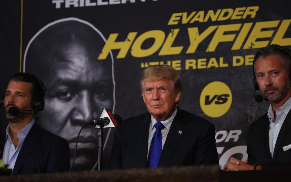 Donald Trump was in attendance for the Evander Holyfield comeback - Anadolu