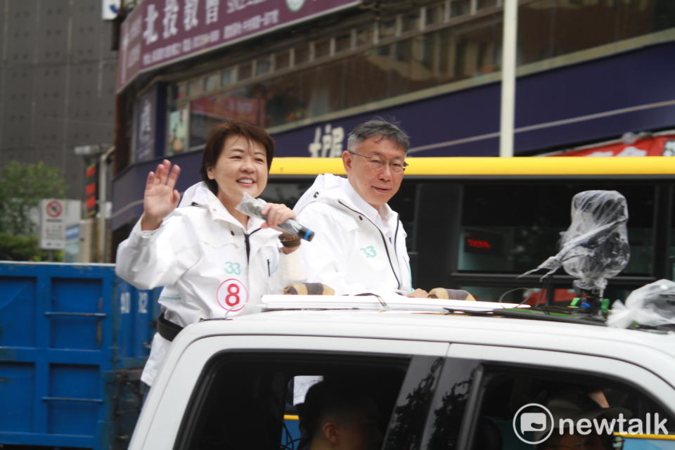 民眾黨主席柯文哲、無黨籍台北市長候選人黃珊珊。   圖：周煊惠 / 攝