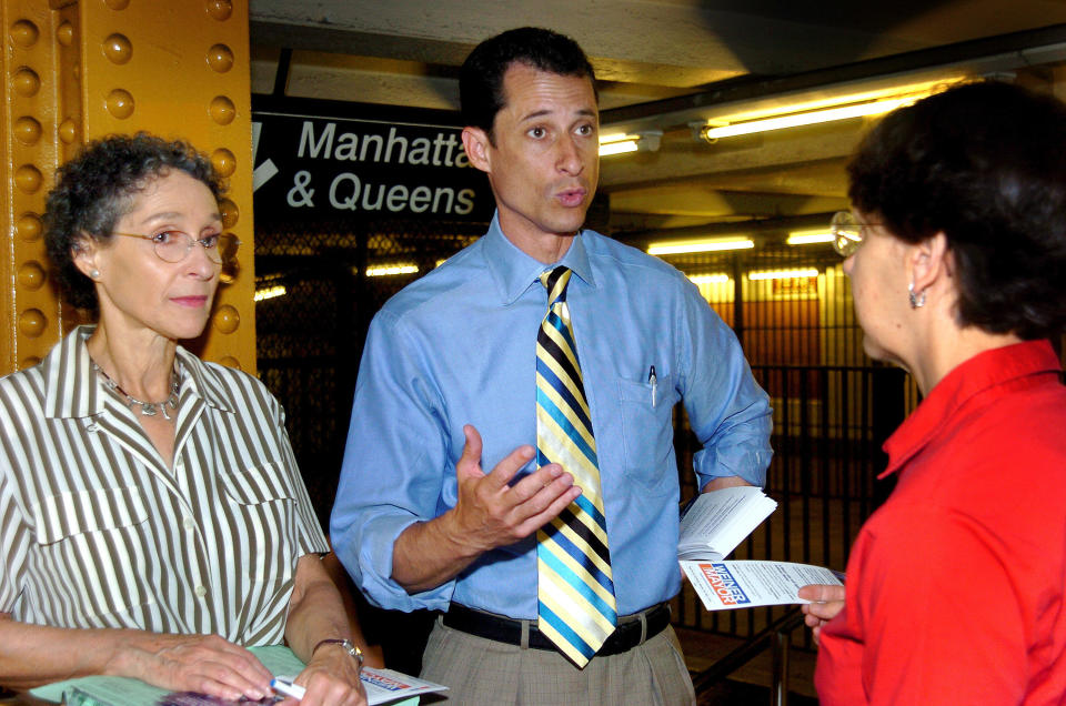 Rep. Anthony Weiner campaigns for mayor with his mother, Fran (left), in the F train subway station in Park Slope, Brooklyn on June 10, 2005.&nbsp;