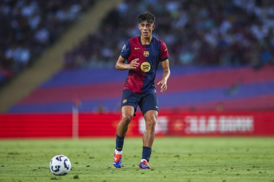 Marc Bernal is close to signing a new contract with Barcelona. (Photo by Eric Alonso/Getty Images)