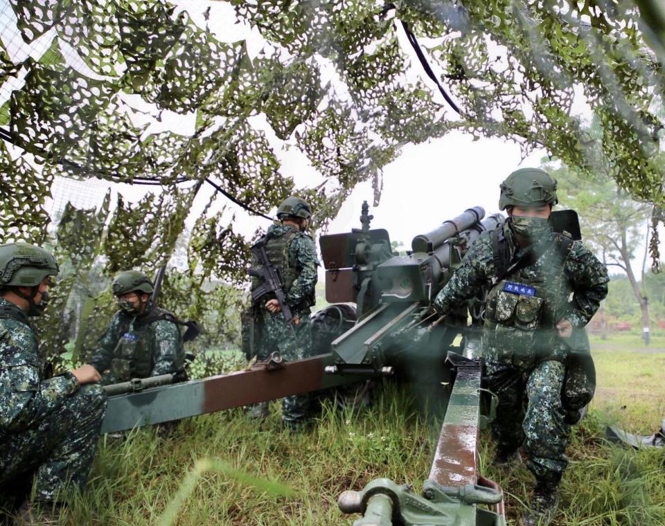 野戰砲兵戴男退伍後赴中國工作，結識解放軍派遣人士協助刺探軍情遭判刑。圖非當事人。（國防部提供）