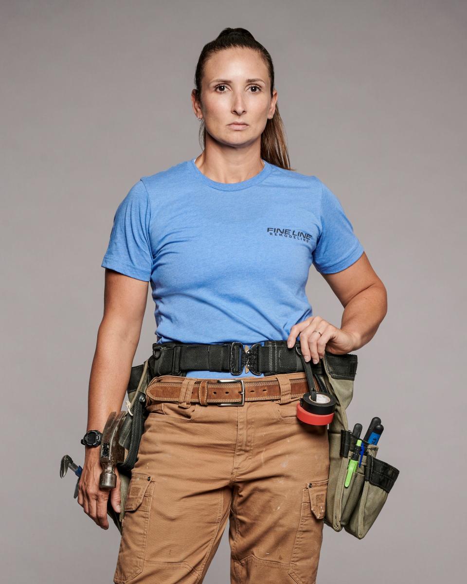 Jessica Hayes from the CBS original series TOUGH AS NAILS, scheduled to air on the CBS Television Network. -- Photo: Matt Barnes/CBS ©2022 CBS Broadcasting, Inc. All Rights Reserved.