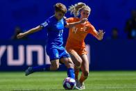 (L-R) Manuela Giugliano of Italy women, Jackie Groenen of Netherlands women during the FIFA Women's World Cup France 2019 quater final match between Italy and The Netherlands at Stade du Hainaut on June 29, 2019 in Valenciennes, France. (Photo by VI Images via Getty Images)
