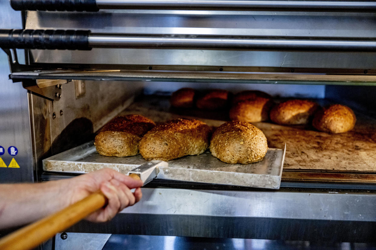 Die Preise für Brot sind in Deutschland um 17,5 Prozent gestiegen. - Copyright: picture alliance / ROBIN UTRECHT | ROBIN UTRECHT