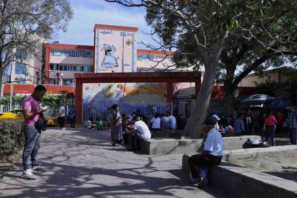 Hospital saturado para recibir pacientes. 