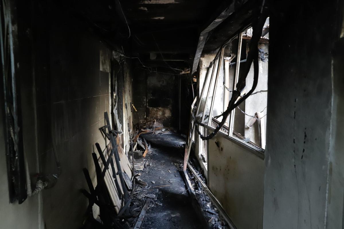 Huafeng Building Fire Tragedy: Owners Accuse Care Team of Neglect, Residents Seek Help for Lost Pets