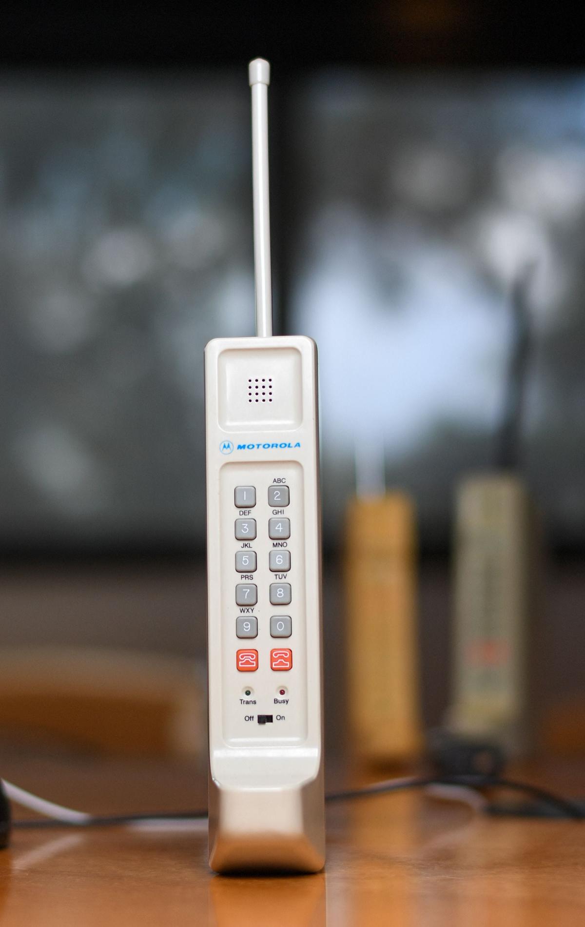 motorola dynatac 1973