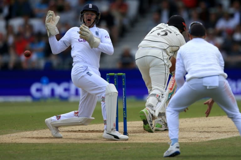 Sam Billings (left), pictured in action against <a class="link " href="https://sports.yahoo.com/soccer/teams/new-zealand-women/" data-i13n="sec:content-canvas;subsec:anchor_text;elm:context_link" data-ylk="slk:New Zealand;sec:content-canvas;subsec:anchor_text;elm:context_link;itc:0">New Zealand</a> at Headingley (Lindsey Parnaby)