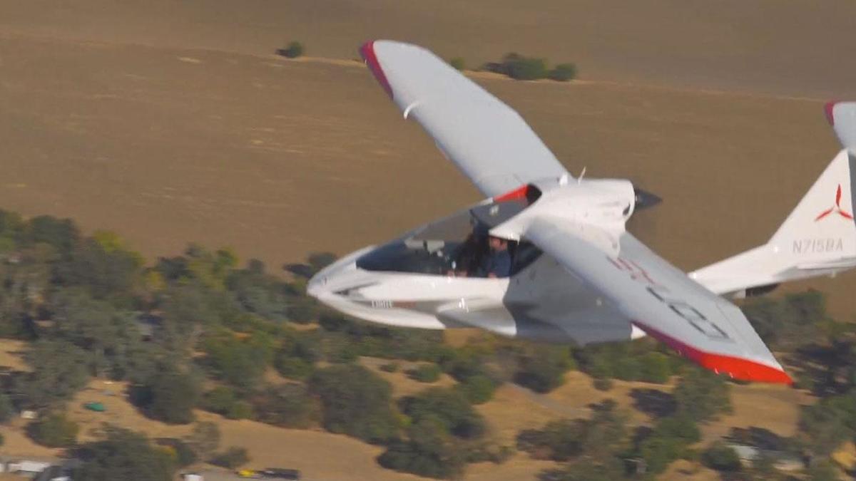 Footage of Roy Halliday flying just before crash emerges