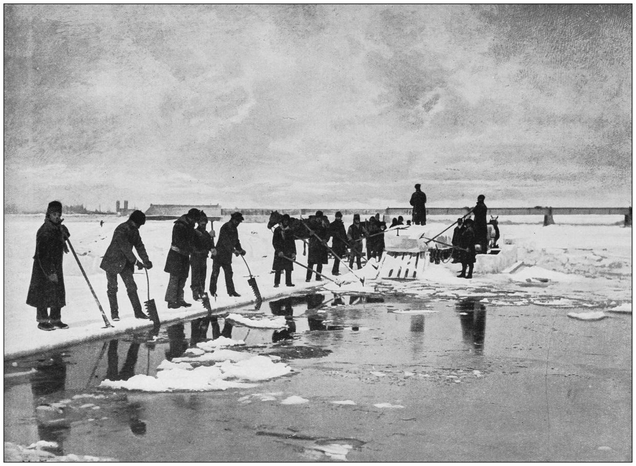 Antique photograph of the British Empire: Ice cutting near Montreal