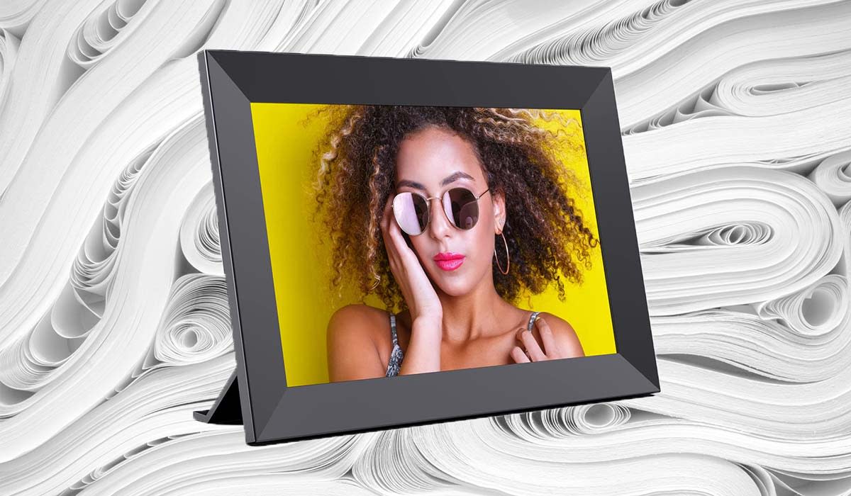 You may have trouble pronouncing the brand name, but there's no denying the Jeemayswart photo frame is a solid value. (Photo: Amazon)