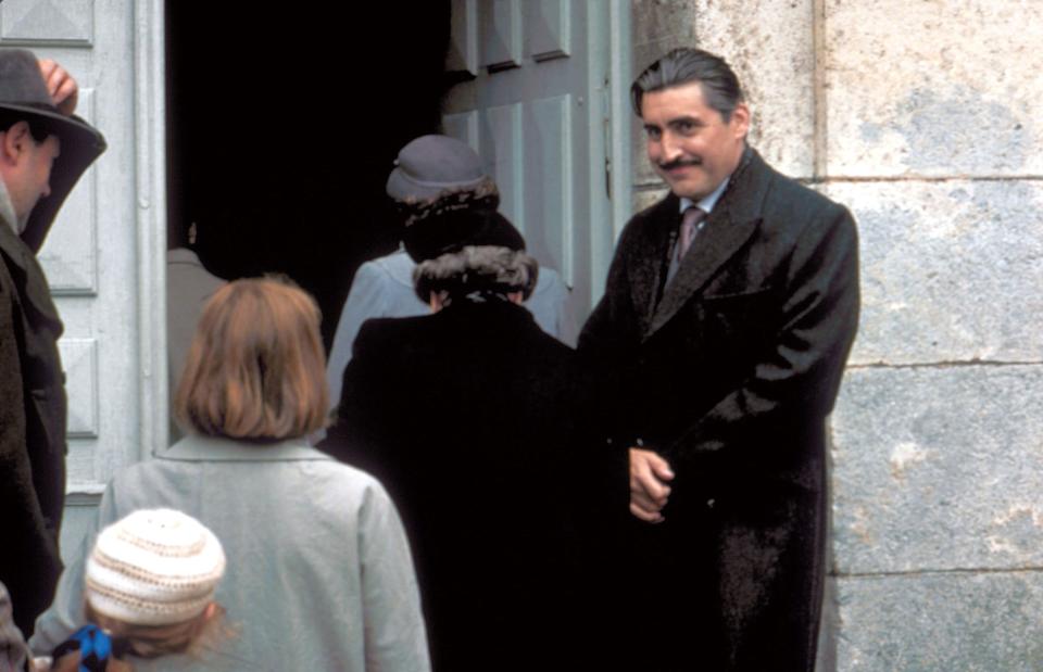 <h1 class="title">CHOCOLAT, Alfred Molina (right), 2000, (c) Miramax/courtesy Everett Collection</h1><cite class="credit">Everett Collection</cite>