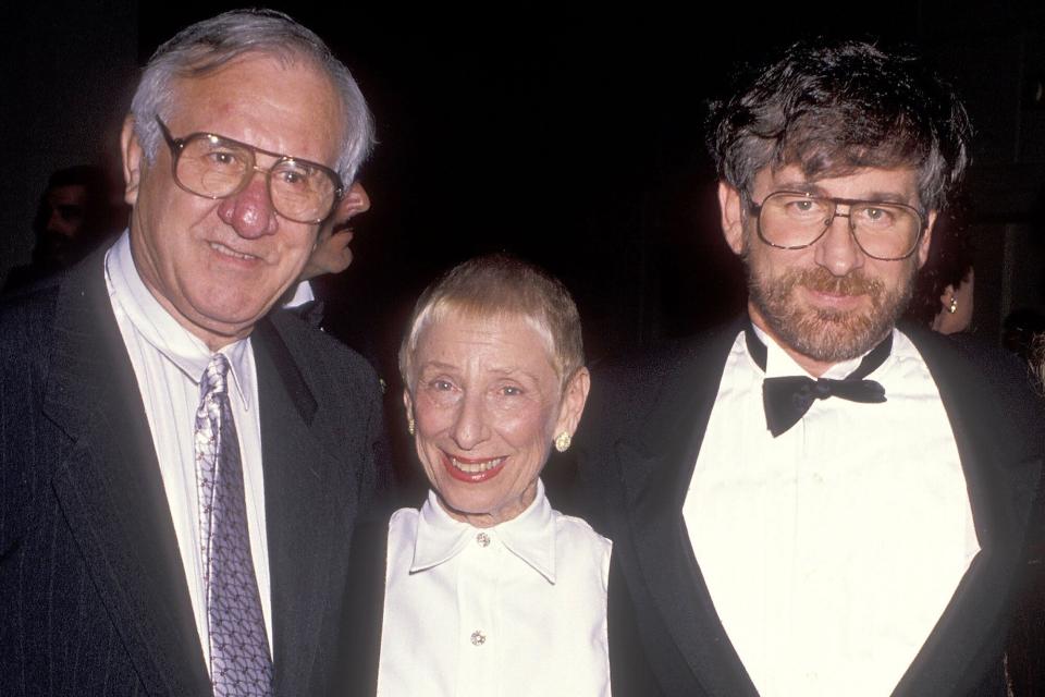 Director Steven Spielberg and parents Arnold Spielberg and Leah Adler attend the American Jewish Committee's 83rd Annual Executive Council - Presentation of the American Liberties Medallion to President Ronald Reagan on November 4, 1989 at the Beverly Hilton Hotel in Beverly Hills, California.