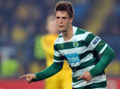 Sus buenas actuaciones en su país le llevaron a fichar por el Sporting de Portugal, club con el que anotó 42 goles en dos temporadas y siguió dejando muestras de su talento. (Foto: Sergei Supinsky / AFP / GettyImages).