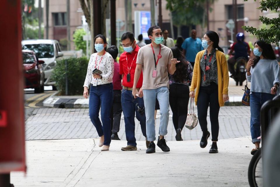 Office workers are pictured during lunchtime in Kuala Lumpur June 5, 2020. — Picture by Choo Choy May