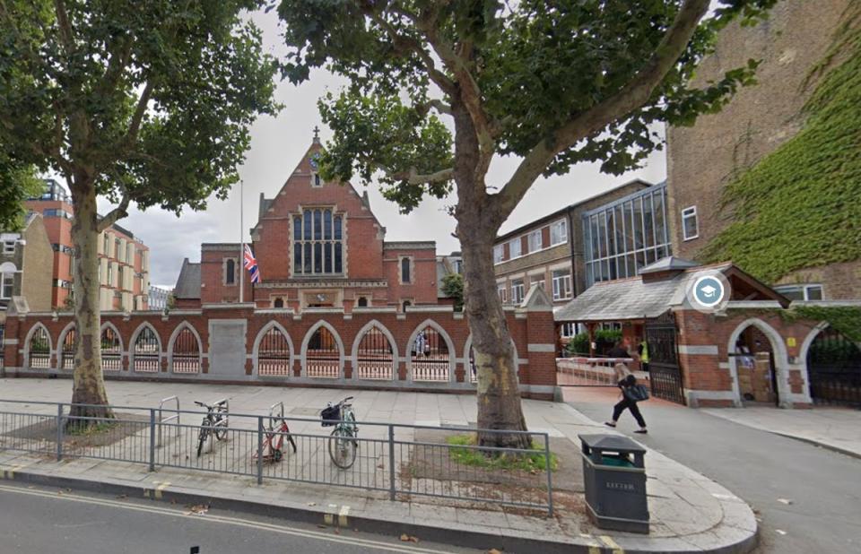 She had studied at Upper Latymer School but had been due to attend Oxford in September (Google Maps)