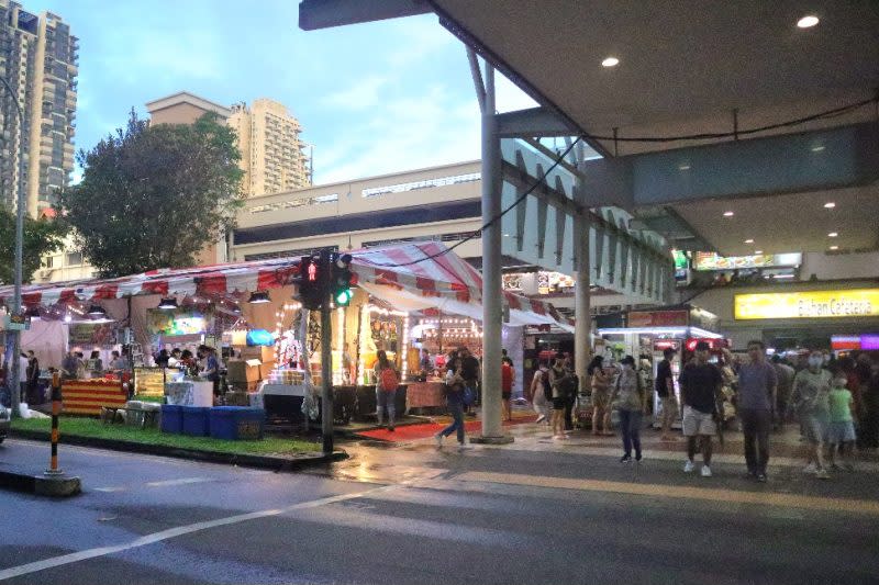 bishan pasar malam - front