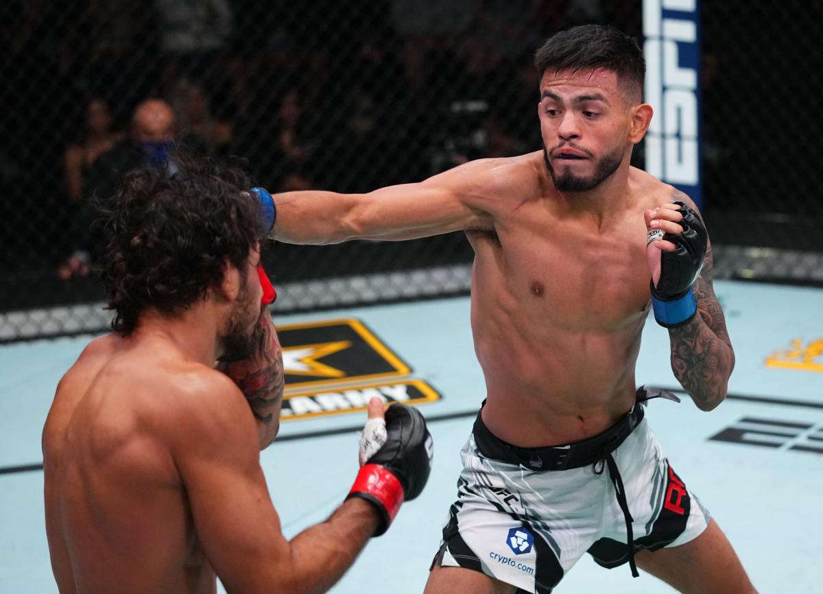 Brandon Royval Opens Up About How 2021 Loss to Alexandre Pantoja Transformed His Fighting Style