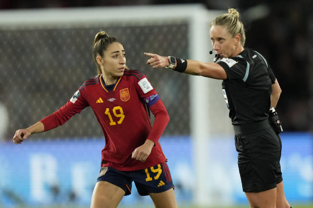 Olga Carmona scored in Spain's 1-0 Women's World Cup win. Then she learned  her father had died