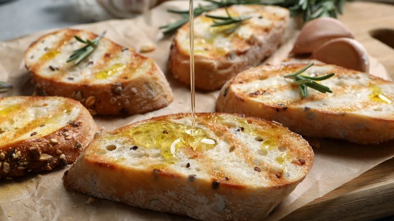 grilled slices of garlic bread