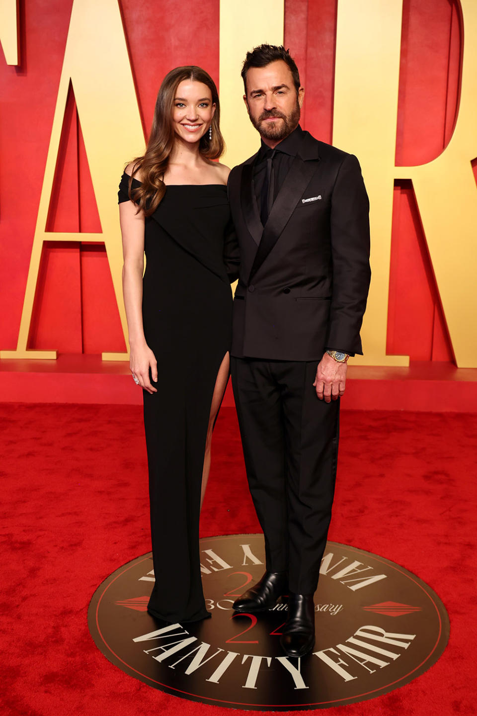 Nicole Brydon Bloom and Justin Theroux attend the 2024 Vanity Fair Oscar Party Hosted By Radhika Jones at Wallis Annenberg Center for the Performing Arts on March 10, 2024 in Beverly Hills, California.