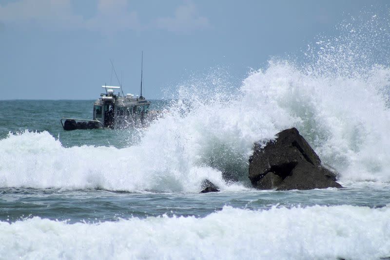 First hurricane of the eastern Pacific season barrels toward southern Mexico