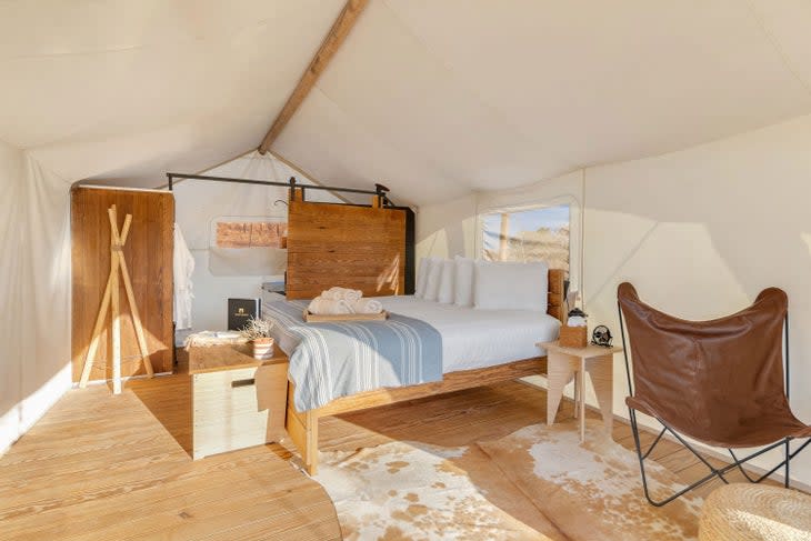 Under Canvas safari tent with bathroom near Moab and Arches National Park