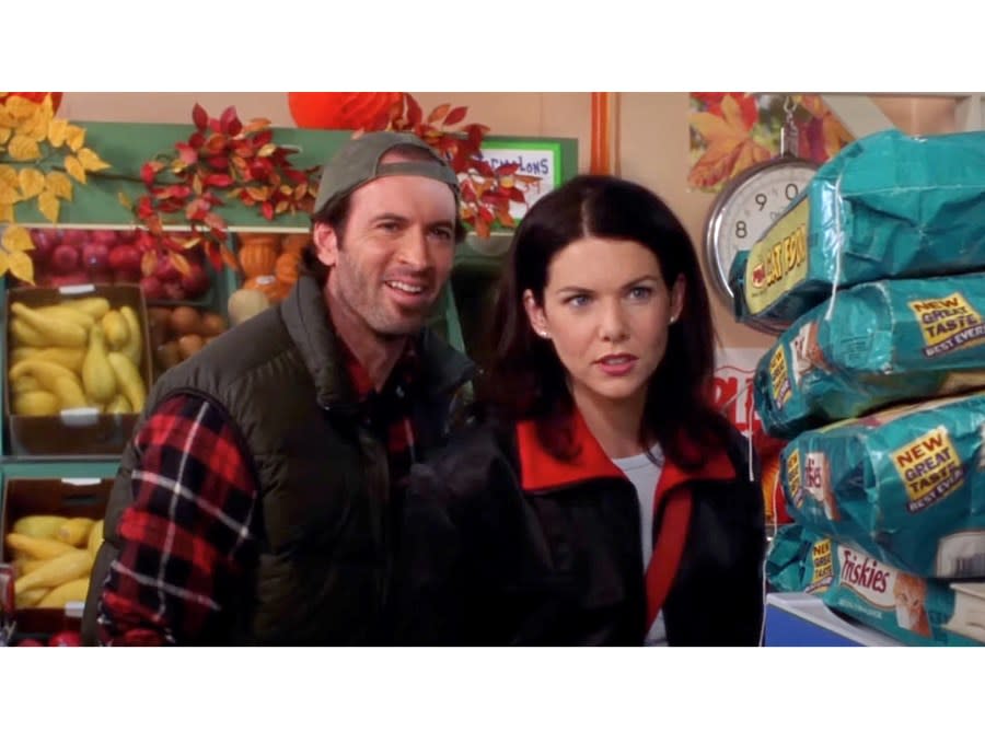 Best ‘Gilmore Girls’ Episodes to Watch in the Fall — Including Festive Thanksgiving Scenes