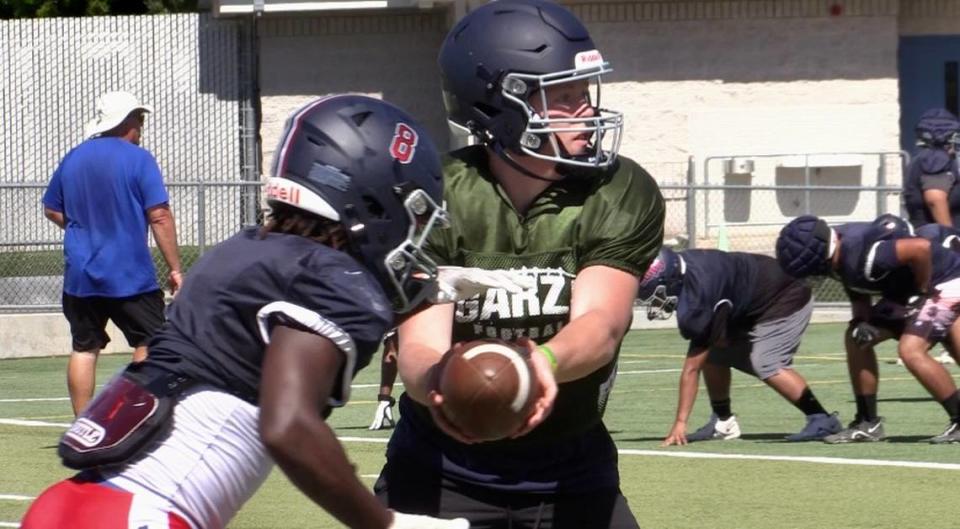 Garza prepares for the 2023 high school football season. ANTHONY GALAVIZ/agalaviz@fresnobee.com