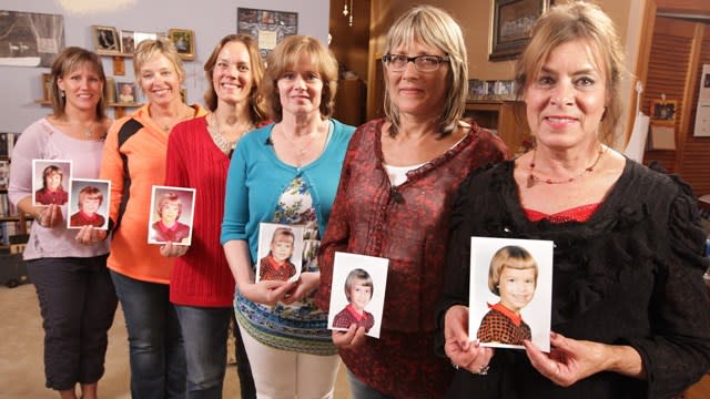 The six Parker sisters who started the red plaid dress family tradition. (L-R) Sarah Brandt, Corinne Sjoberg, Liza Parker, Lynelle Parker, Lana Sheforgen, Diana Orr. (Photo: Chad Nelson, KARE 11)