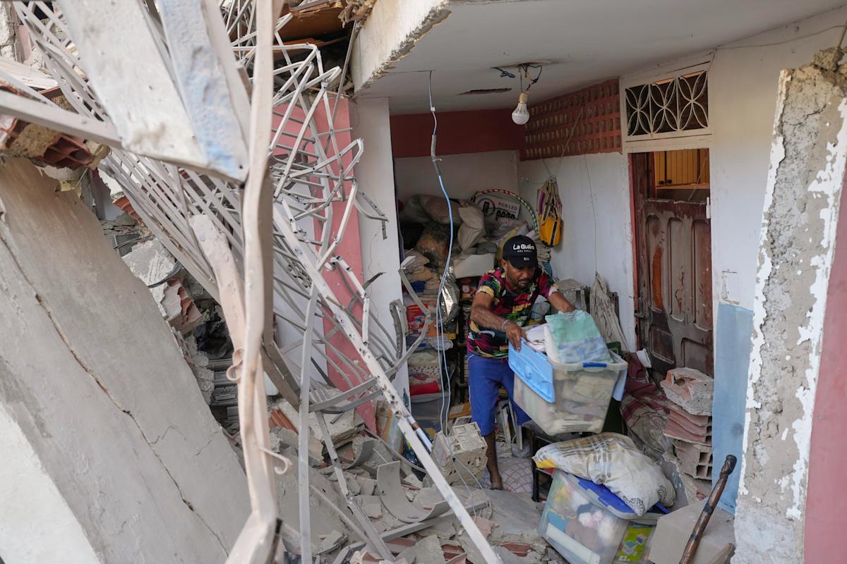 A tense calm holds on Venezuela a day after Maduro was deposed by US