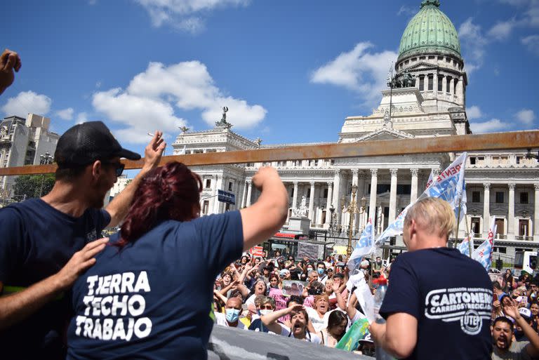 Entre las demandas de las agrupaciones se encuentran la ley de envases y la creación de un monotributo productivo