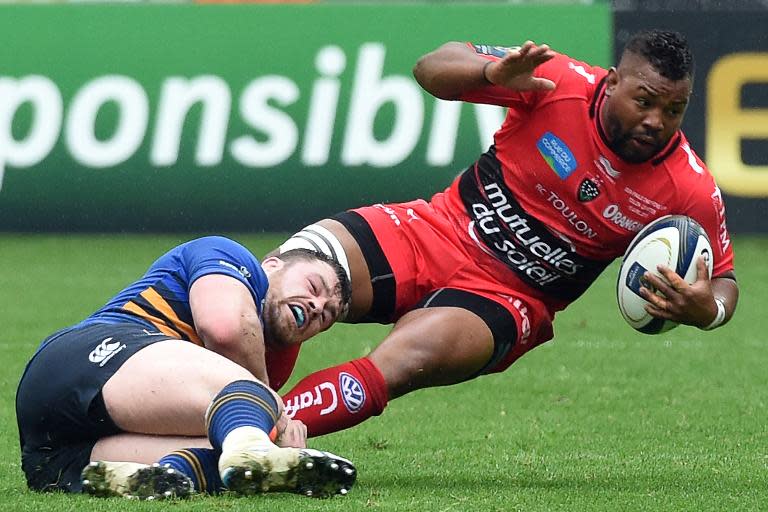 Toulon's Steffon Armitage (R) collides with a Leinster's player during their European Rugby Champions Cup semi-final match against Leinster, at the Velodrome stadium in Marseille, south-eastern France, on April 19, 2015