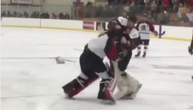 Two junior ‘tenders exchanged a plethora of heavy bombs in a spirited scrap.