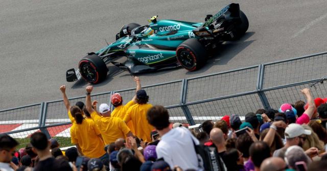 Fernando Alonso slams F1 and FIA for 'embarrassing' FP1 red flag