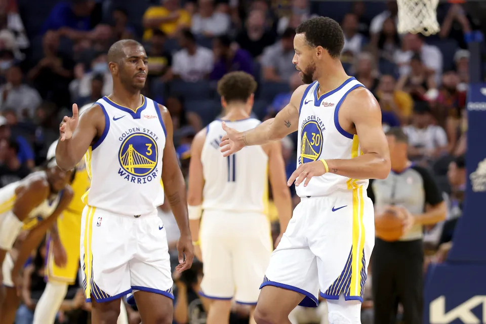 Chris Paul帶起替補陣，勇士不用只單靠Stephen Curry。（NBA Photo by Ezra Shaw/Getty Images）