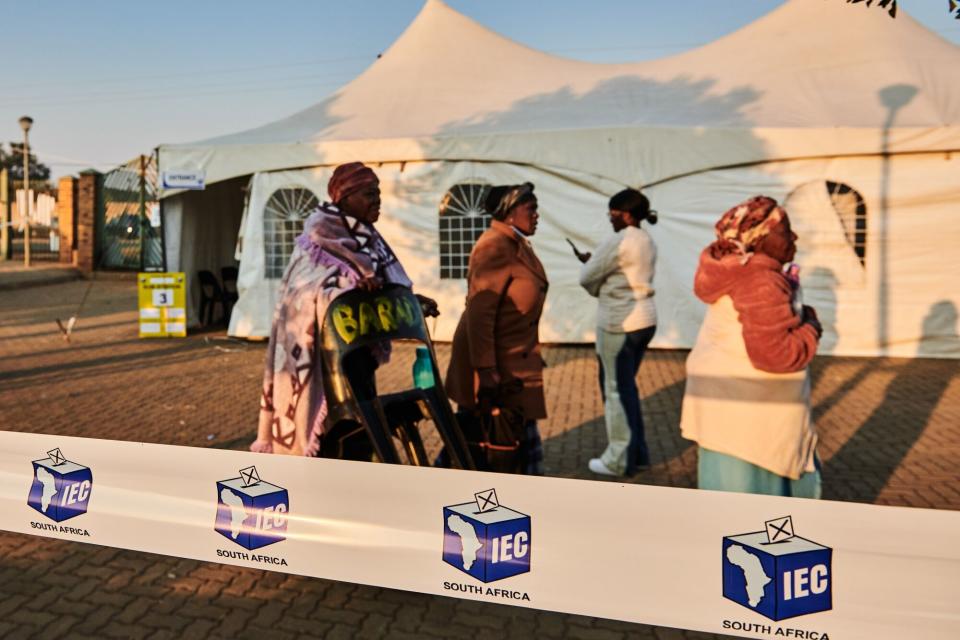 South Africa’s ANC Loses Some Ground In Early Vote Tally