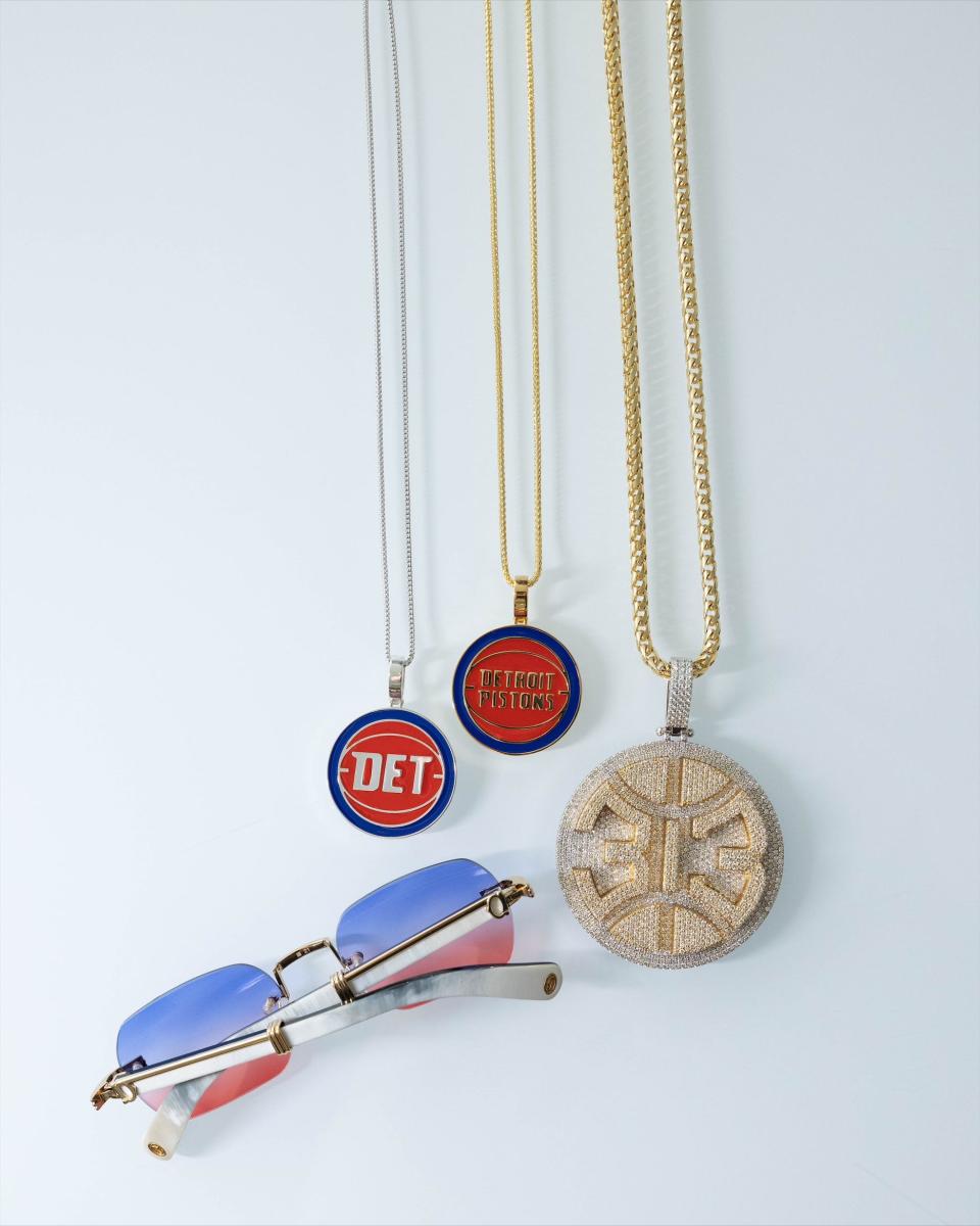 Hutch’s Jewelry with a Pistons theme for 313 Day.