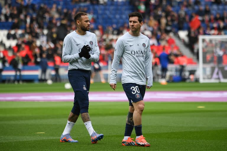 Serios Lionel Messi y Neymar, serios en el Parque de los Príncipes