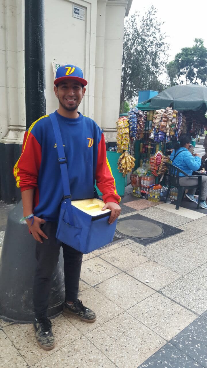 De abogado en Venezuela a vendedor de arepas en Perú